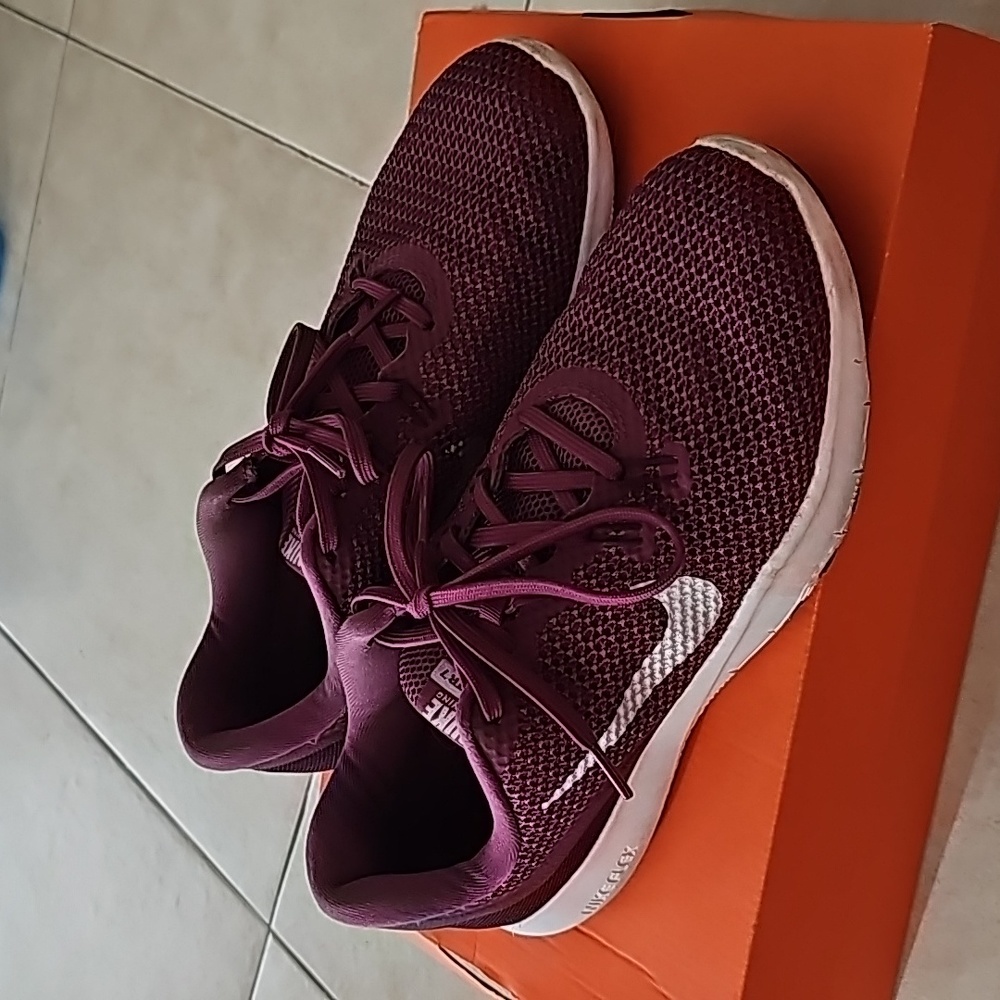 Size 7.5 Nike Training Flex TR 7